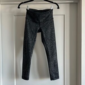 Lululemon Wunder Under cropped leggings